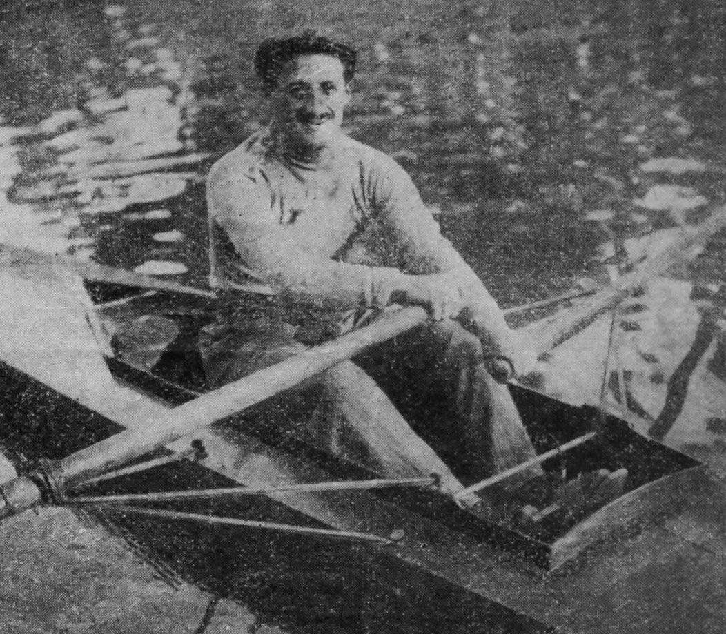 Carlo Galetti in barca - 1910